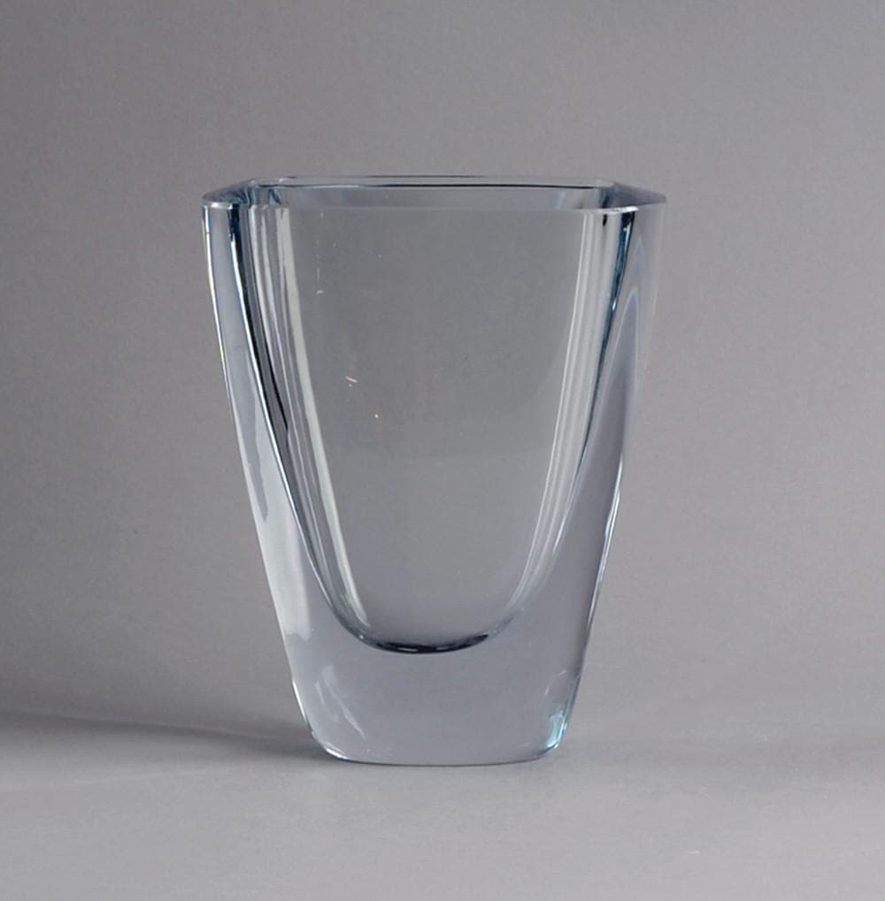 Heavy rectangular glass vase by Strombergshyttan N6855 - Freeforms