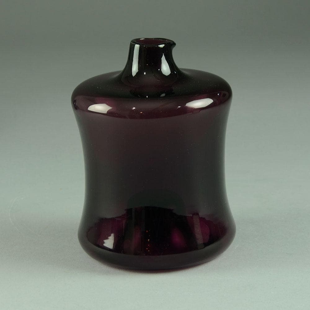 i-glass decanter in purple by Timo Sarpaneva A2011 - Freeforms