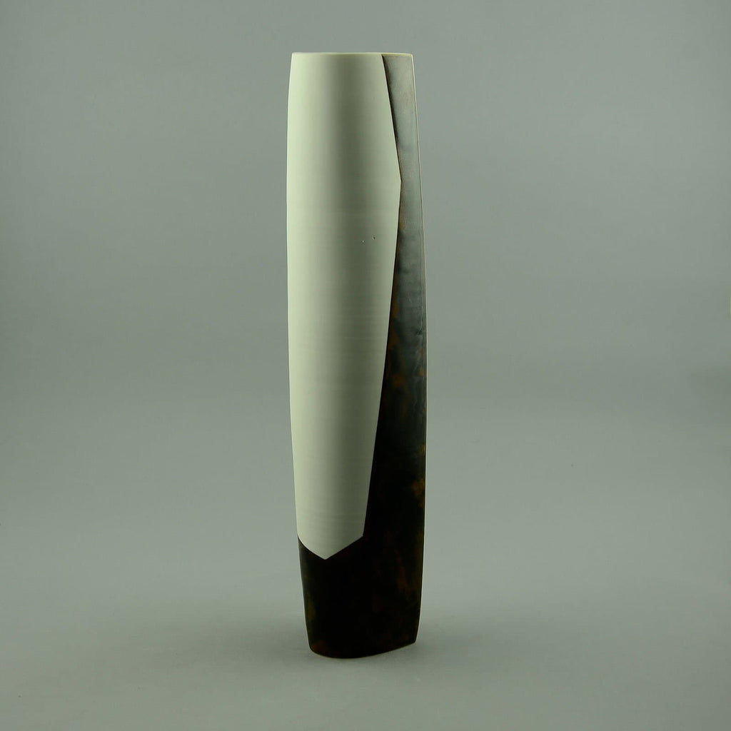 Karin Bablok, porcelain vase with brown and white glaze, D6142 - Freeforms