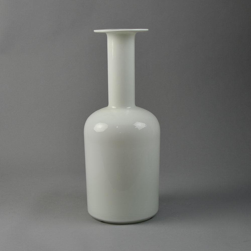 Otto Brauer for Holmegaard, Denmark, "Gulvvase" in white glass N7821 - Freeforms