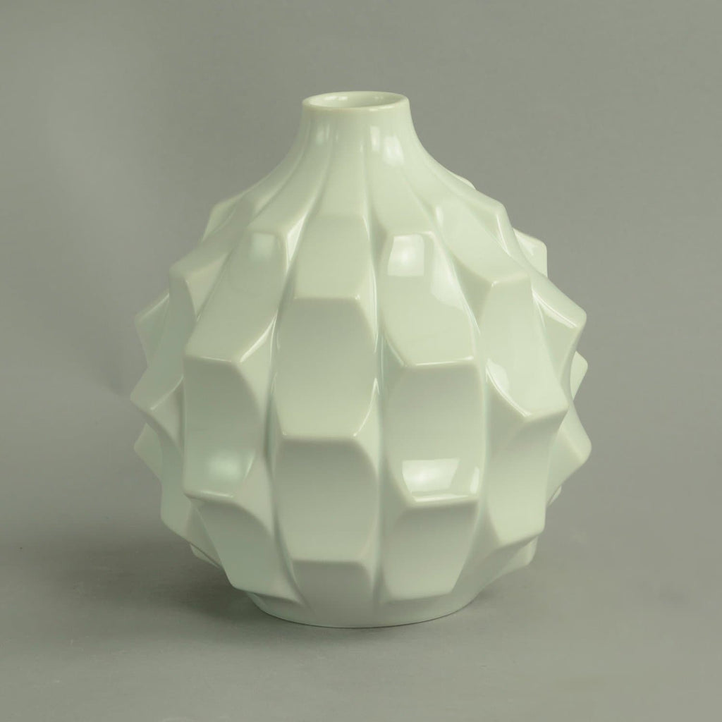 Porcelain vase by Hutschenreuther C5082