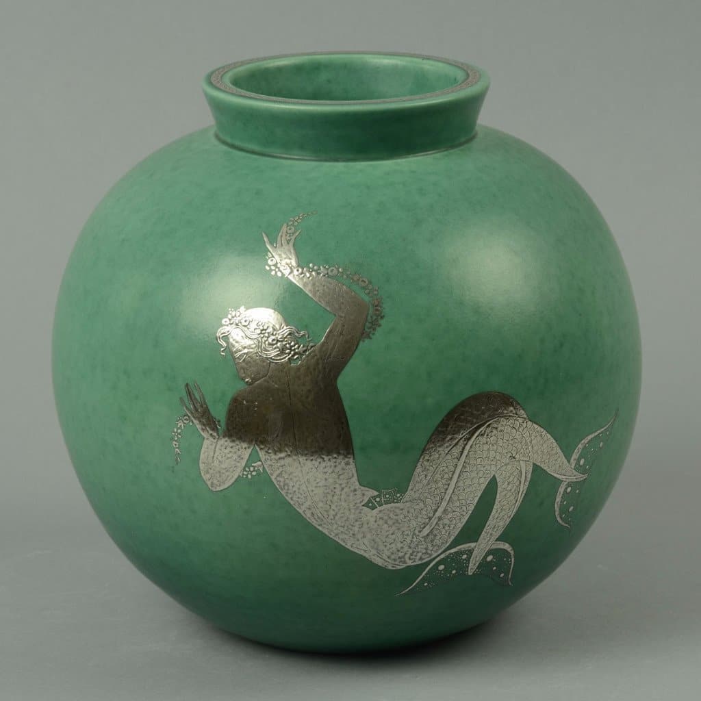 Stoneware "Argenta" vase with matte green glaze by Wilhelm Kage N9850 - Freeforms
