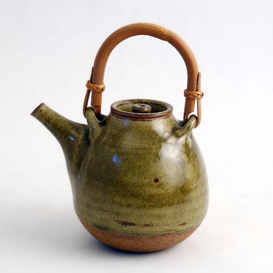 Stoneware teapot by Joanna Constantinidis N8104 - Freeforms