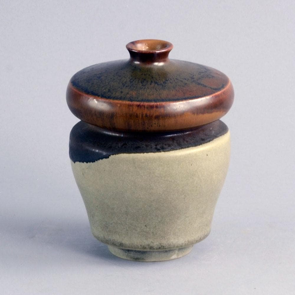 Unique stoneware vase by Peter Zweifel C5142 - Freeforms