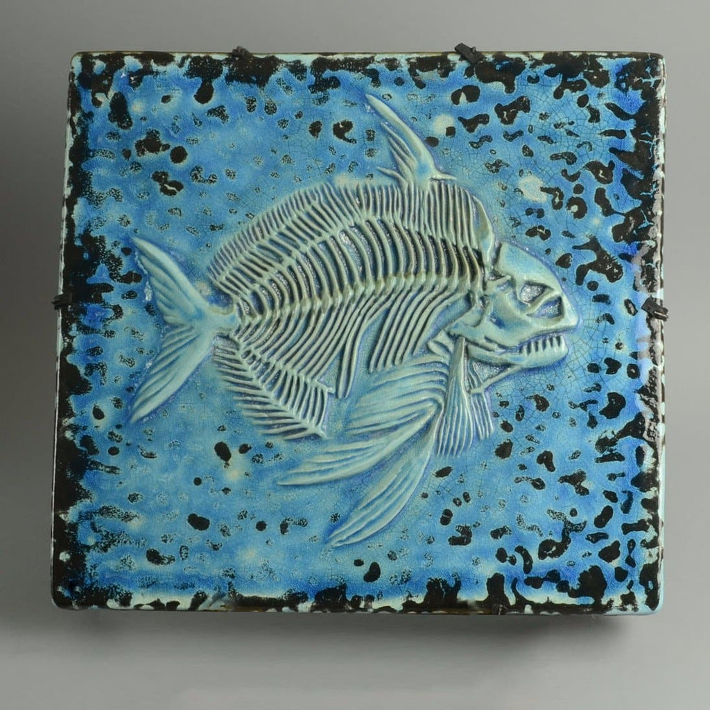 Unique tin-glazed fajance plaque with fish by Hans Hedberg A1393 - Freeforms